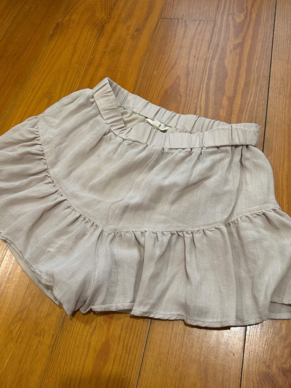 entro Light Beige Ruffle Skort